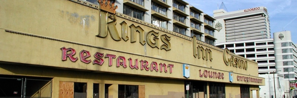 The Kings Inn Has a Nice Pool Deck